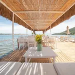 Ξενοδοχείο Madda